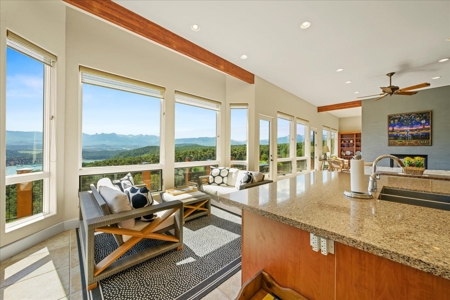 Mountain and Lake View Luxury Home near Ridgway and Telluride - image 9