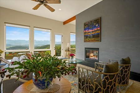 Mountain and Lake View Luxury Home near Ridgway and Telluride - image 4