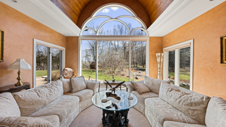 Extraordinary 35-Acre Executive Estate in La Crosse WI - image 5