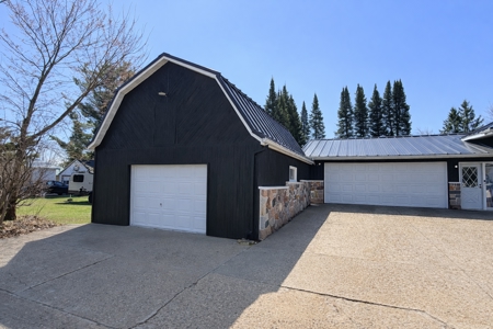 Home in the City of Marion For Sale - image 4