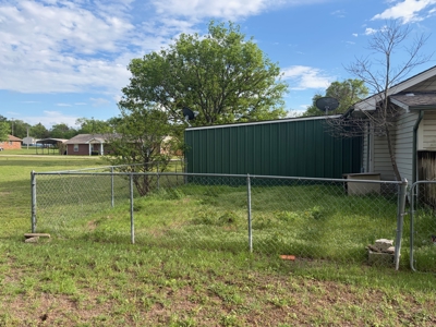 Income Potential in Maud: Home + Large Shop on Expansive Lot - image 22