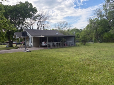 Income Potential in Maud: Home + Large Shop on Expansive Lot - image 34