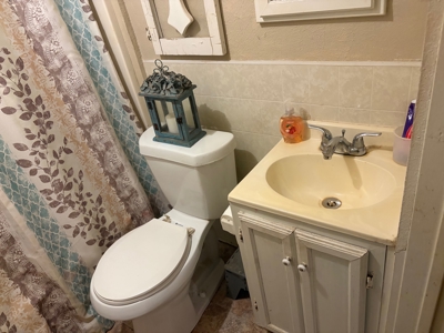 Income Potential in Maud: Home + Large Shop on Expansive Lot - image 3