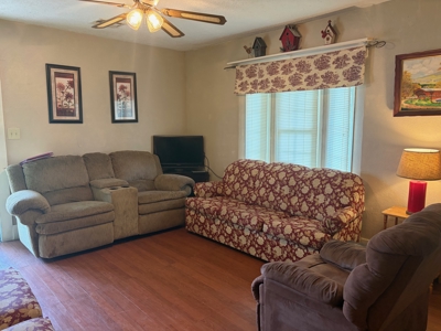 Income Potential in Maud: Home + Large Shop on Expansive Lot - image 8