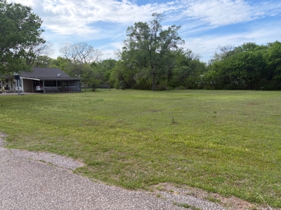 Income Potential in Maud: Home + Large Shop on Expansive Lot - image 32