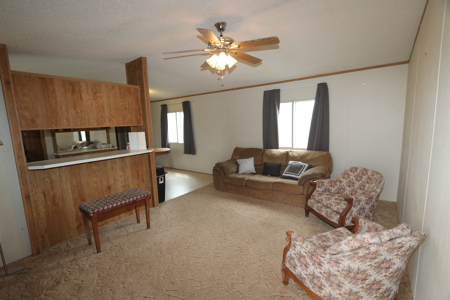 3-Bedroom 2-bathroom Home in town corner lot - image 5