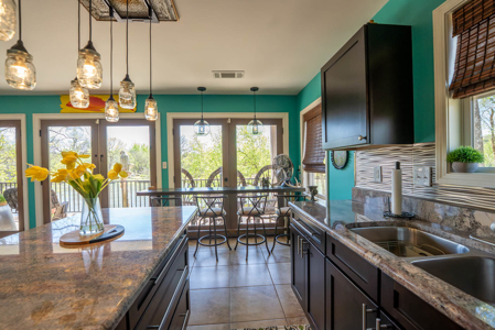 Gorgeous Riverfront Home in the Arkansas Ozarks | Fulton County - image 8