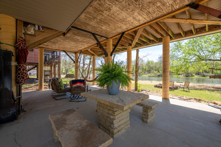 Gorgeous Riverfront Home in the Arkansas Ozarks | Fulton County - image 33
