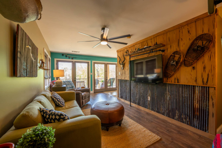 Gorgeous Riverfront Home in the Arkansas Ozarks | Fulton County - image 15