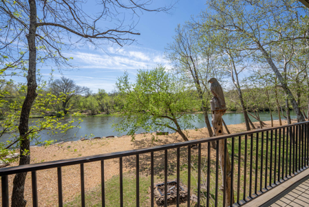 Gorgeous Riverfront Home in the Arkansas Ozarks | Fulton County - image 32