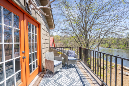 Gorgeous Riverfront Home in the Arkansas Ozarks | Fulton County - image 24