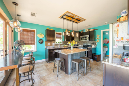 Gorgeous Riverfront Home in the Arkansas Ozarks | Fulton County - image 6