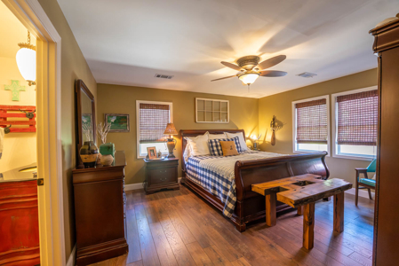 Gorgeous Riverfront Home in the Arkansas Ozarks | Fulton County - image 16