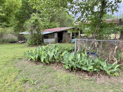 Peaceful Country Living on 1.5 Acres – Minutes from Town - image 35