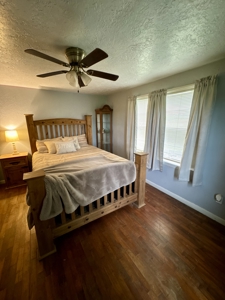 Peaceful Country Living on 1.5 Acres – Minutes from Town - image 11