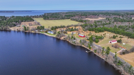 Turnkey Lake Petenwell Waterfront Cottage | Owned Shoreline - image 7