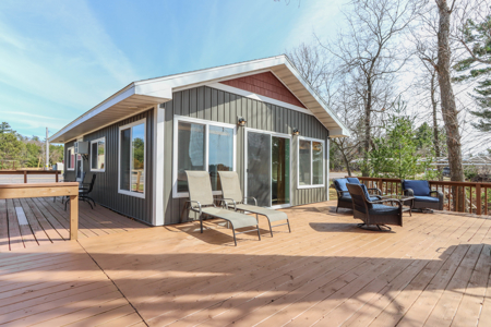 Turnkey Lake Petenwell Waterfront Cottage | Owned Shoreline - image 10