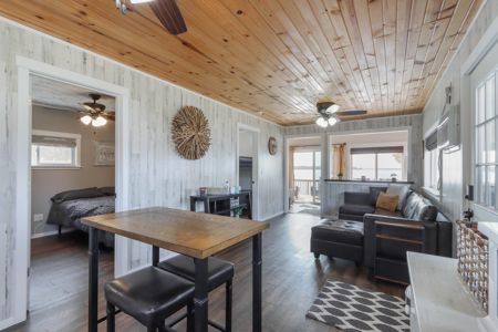 Turnkey Lake Petenwell Waterfront Cottage | Owned Shoreline - image 16