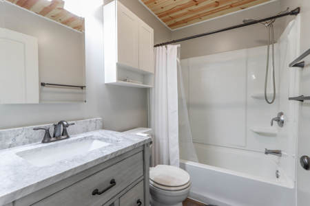 Turnkey Lake Petenwell Waterfront Cottage | Owned Shoreline - image 27