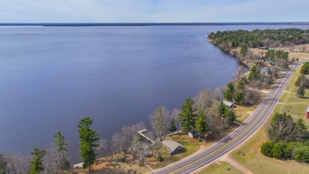 Turnkey Lake Petenwell Waterfront Cottage | Owned Shoreline - image 6