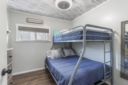 Turnkey Lake Petenwell Waterfront Cottage | Owned Shoreline - image 23