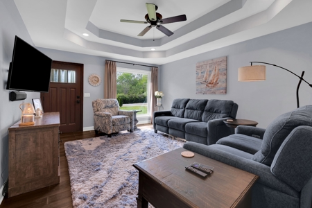 Country Home for Sale in MAury County, Tennessee - image 2