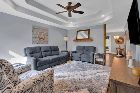 Country Home for Sale in MAury County, Tennessee - image 4