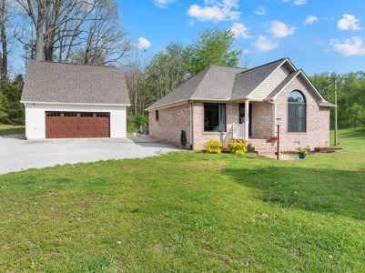 Country Home for Sale in MAury County, Tennessee - image 1