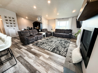 Beautiful Home in Lewistown, Montana - image 11