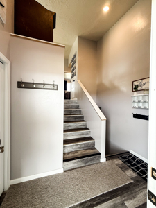 Beautiful Home in Lewistown, Montana - image 2