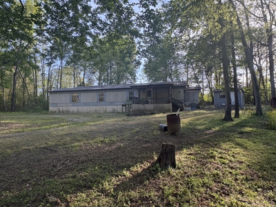 Country Home for Sale in Perry County, Tennessee - image 2