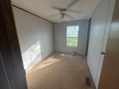 Country Home for Sale in Perry County, Tennessee - image 9