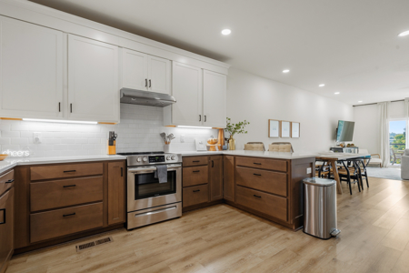 Lakefront Condo on Lake Hamilton in Hot Springs AR - image 4