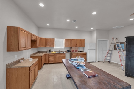 Luxury Home + 27 Acres in Bertram, Texas - image 33