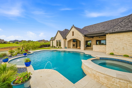 Luxury Estate on 2.35 Acres Canyon West Golf Course - image 4