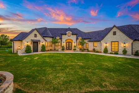 Luxury Estate on 2.35 Acres Canyon West Golf Course - image 2