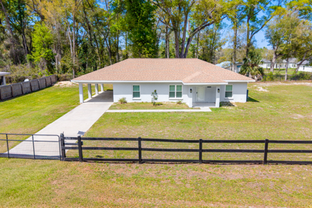 Cute Block Home on 1/2 Acre Bell, FL - image 7