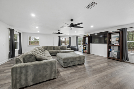 Newly Remodeled 4 bed 3 Bath Home with Lakeview in Keystone, FL - image 13