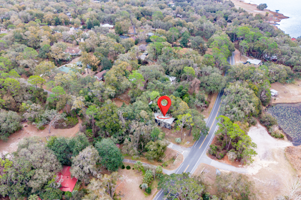 Newly Remodeled 4 bed 3 Bath Home with Lakeview in Keystone, FL