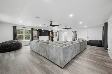 Newly Remodeled 4 bed 3 Bath Home with Lakeview in Keystone, FL - image 14