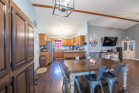 Missouri Ozarks Country Style Home in Town | Thayer - image 26