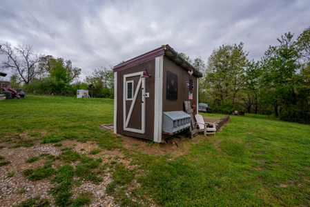 Missouri Ozarks Country Style Home in Town | Thayer - image 32