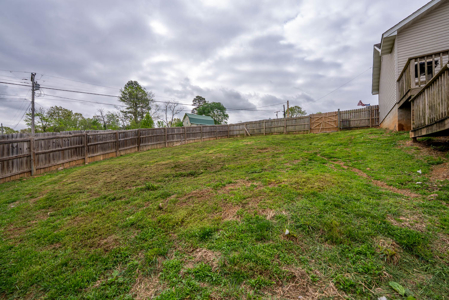Missouri Ozarks Country Style Home in Town | Thayer - image 41
