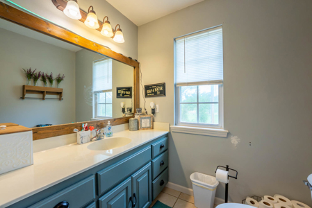 Missouri Ozarks Country Style Home in Town | Thayer - image 25