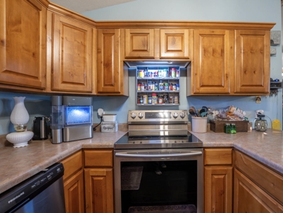 Missouri Ozarks Country Style Home in Town | Thayer - image 30