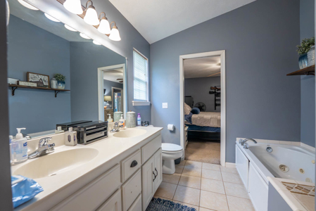 Missouri Ozarks Country Style Home in Town | Thayer - image 18