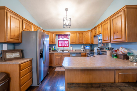 Missouri Ozarks Country Style Home in Town | Thayer - image 28