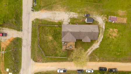 Missouri Ozarks Country Style Home in Town | Thayer - image 43