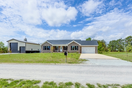 Country Home for Sale in Lewis County, Tennessee - image 3