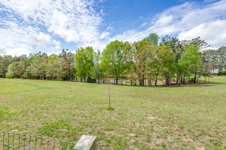 Country Home for Sale in Lewis County, Tennessee - image 37